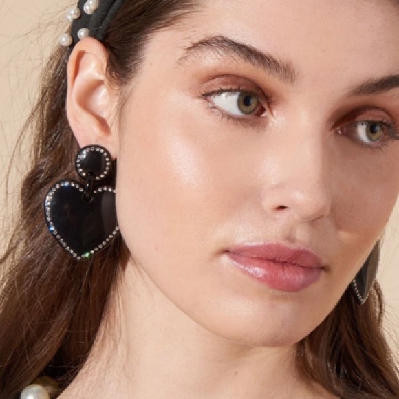 Earrings - Picture 1 of 1